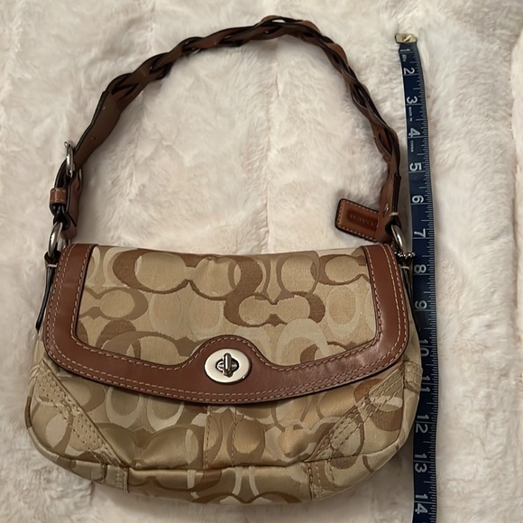 Coach Clutch Bag - Picture 7 of 8